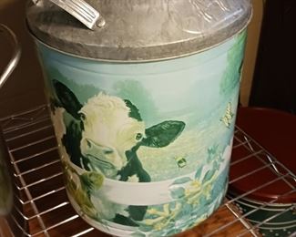 Decorative milk can