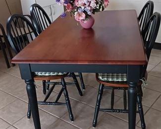 Farmhouse table& chairs