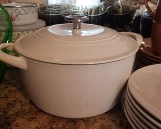 Cast iron dutch oven