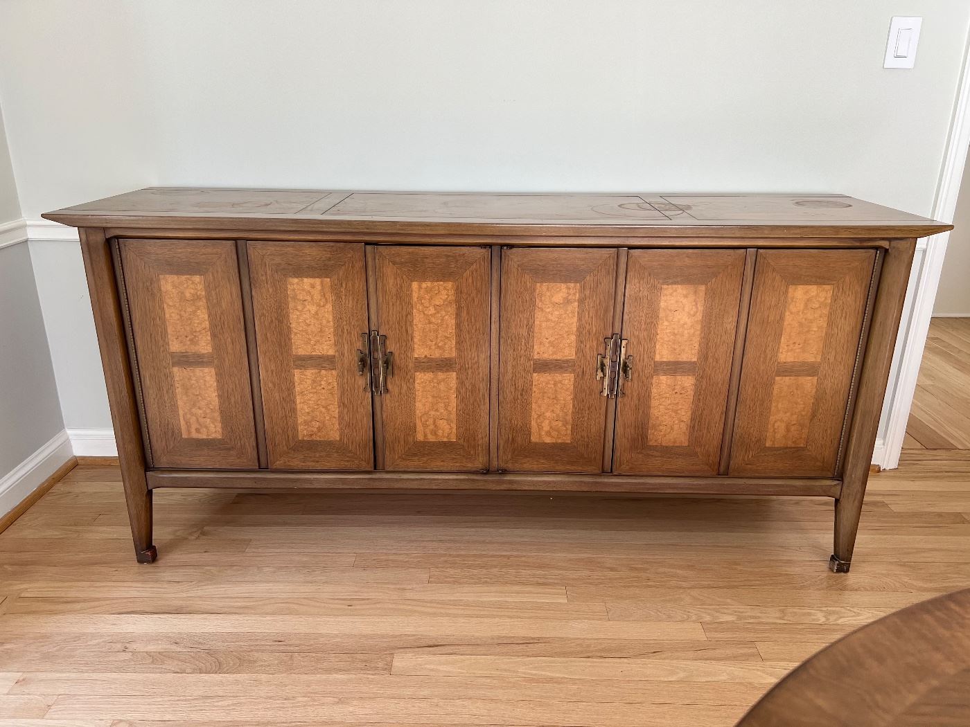 Online Only Dobbs Ferry estate sale starts on 4/25/2023