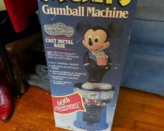 MICKEYS GUMBALL MACHINE