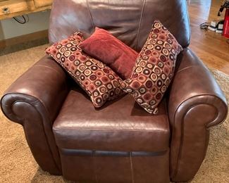 Leather Recliner 3 Pillows