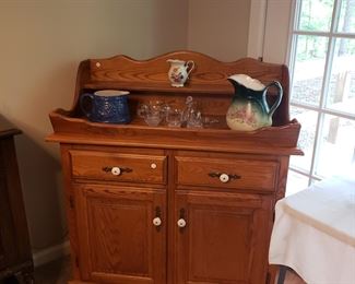 Sideboard/washstand