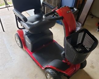 PRIDE MOBILITY  4 wheel SCOOTER W TRAILER