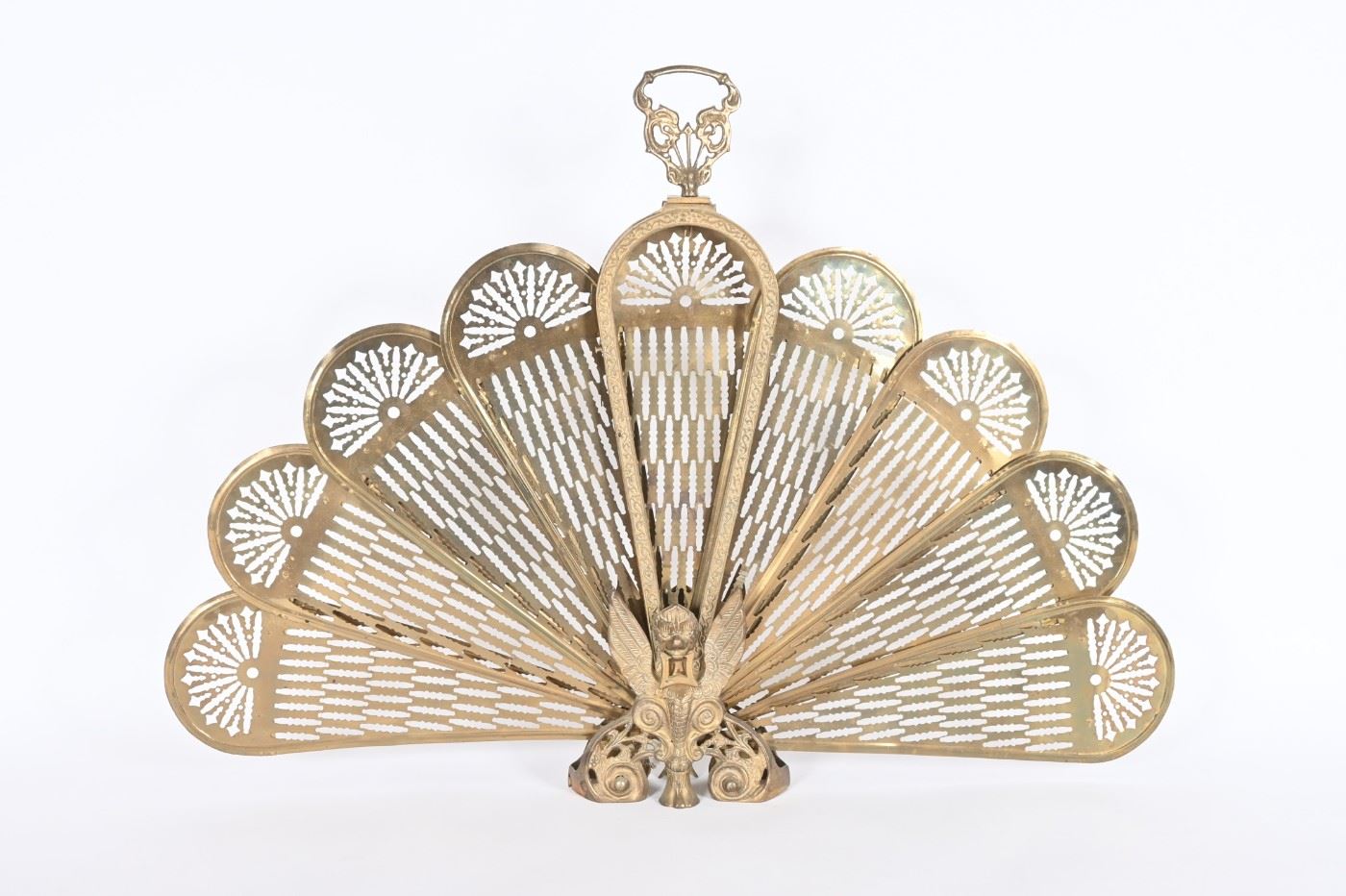 Antique Furniture, Vintage Decor Online... starts on 4/25/2023