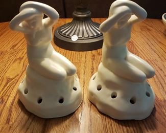 Nude art deco flower frog