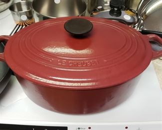 LE CREUSET Dutch oven