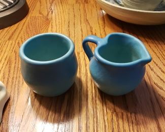 VAN BRIGGLE  cream/sugar