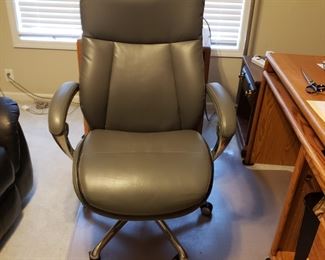 SEALY icomfort workpro leather desk chair