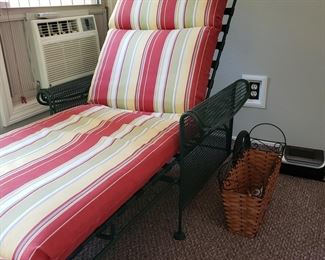 Mid century 1950's Russell Woodard chaise lounge