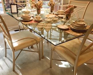 KESSLER glass dining table w 4 chairs