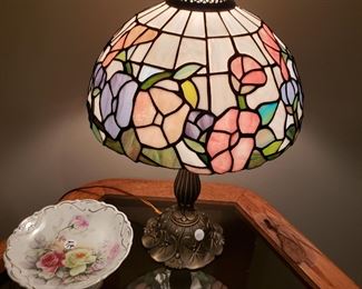 TIFFANY STYLE LAMP