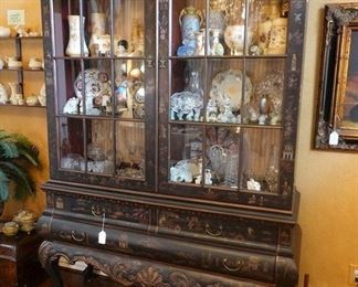 Drexel Heritage Chinoserie china cabinet