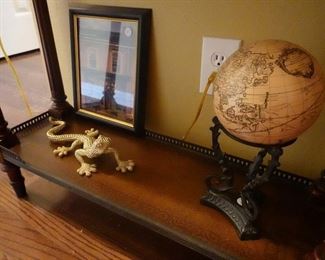 Tiny globe, lizard