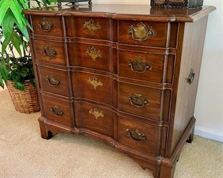 Pennsylvania House Traditional 4-Drawer Chest