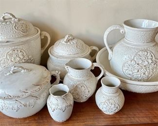 Set A.J. Wilkenson Royal Semi Porcelain Large Jars, Canisters & Bowl With Gold Accents, England (8 Pieces)
Lot #: 233