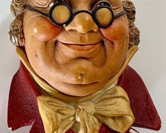 Vintage Chalkware & Carved Wood Portrait Wall Hangings, Couple With Red Scarves From Cuba (7 Pieces)
Lot #: 62