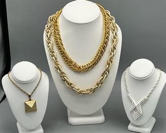 (4) Bold Necklaces
