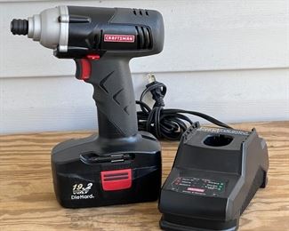 Craftsman 19.2v Impact Driver Model 315.114832 With Battery & Charger
