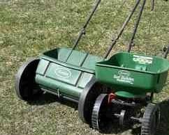 Scott’s Turf Builder Edgeguard Mini & Accugreen 1000
