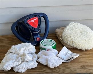 WaxMaster 900 Power Buffer & Pads
