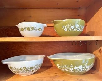 Vintage Pyrex Spring Blossom "Crazy Daisy" mixing bowls