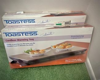 2 Toastress cordless warming trays