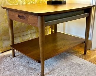 Lane Furniture Side Table