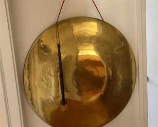Large Chinese gong with mallet