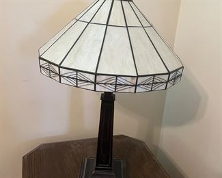 Stained glass table lamp