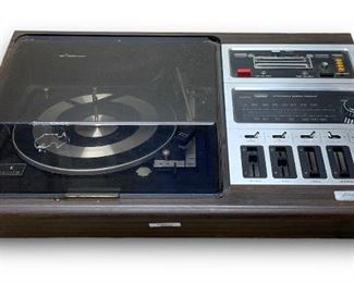 Zenith 'wedge' 1970Õs Allegro Series IT Amplifier-AM/FM/StereoFM Tuner Model: JR596W