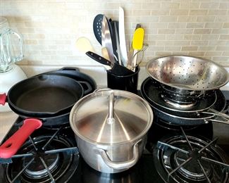 Cookware. Cast iron - like new