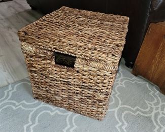 Wicker storage basket with lid