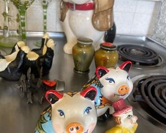 lots of fun piggy banks, salt & pepper shakers, and other vintage ceramic & porcelain collectibles!