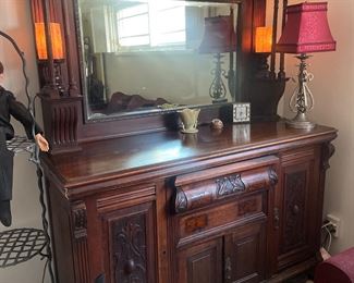 This is a must for the serious antique collector -- just exquisite!