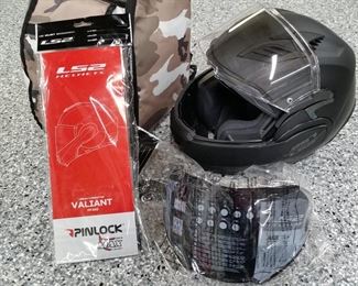 LS2 Valiant 180-degree helmet