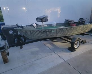 13 foot greoror aluminum fishing boat with 2 motors new fish finder ect new seats , trolling motor