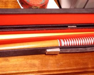 pool cue