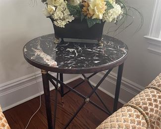 Marble side table on stand - gold details 
