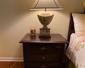 Pair night stands
