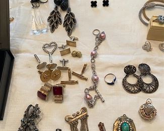 Earring & cuff links