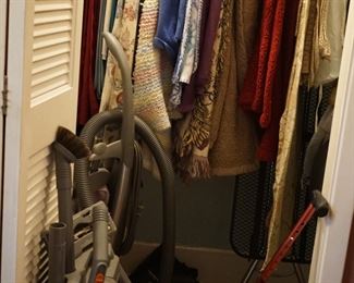 Kirby Vacuum w/ accessories  