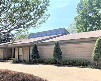 The estate of Mel Lovelady begins Thursday, May 18th at 7 AM. There are also consignments from the Clara O'Donnell living estate.