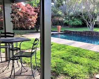 Bistro table & 2 stools