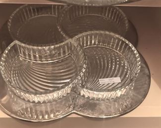 Unique server and underplate