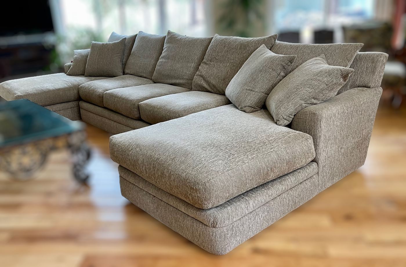 Robert Michael Sectional - Huge! and in excellent condition.