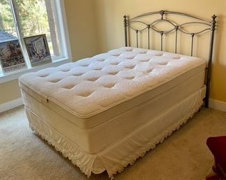Beautyrest queen mattress and metal headboard