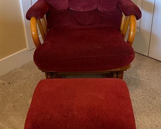 Comfy glider rocker w/foot stool