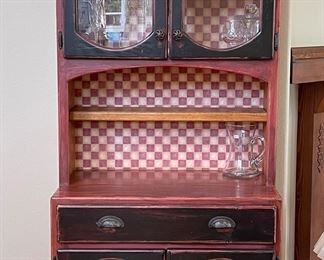 Cute country kitchen hutch