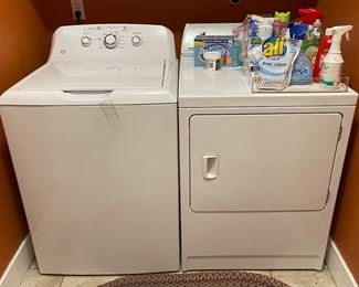 Washer & dryer - not matching but good condition 